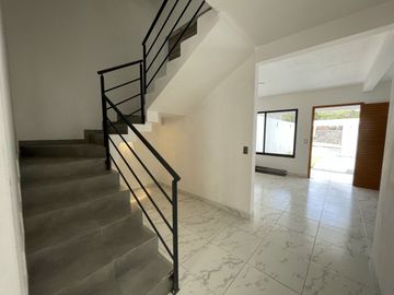 Estrena casa con alberca