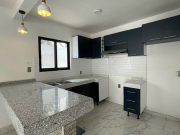 Estrena casa con alberca