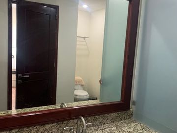 DEPARTAMENTO EN RENTA EN BOSQUE REAL AMUEBLADO (