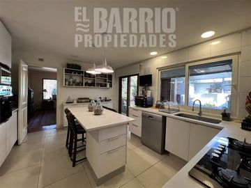 Casa en Venta en Chicureo / Piedra Roja
