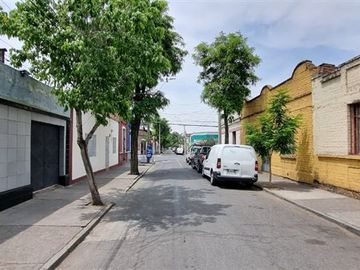 Local Comercial en Venta en ARTEMIO GUTIERREZ con LEON PRADO