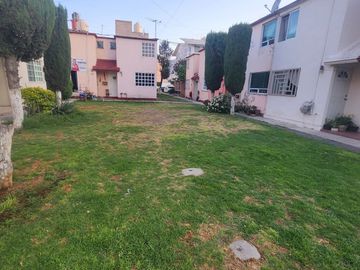 Casa en venta en Residencial  Dalias IV coacalco