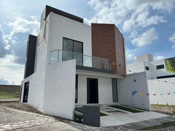 Casa en Venta, Fraccionamiento Punta del Sol, Puebla