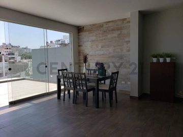 MODERNA CASA EN CASUARINAS SUR - SURCO