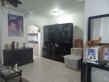 Vendo Boston  Casa  Conjunto