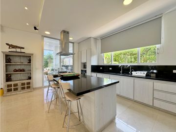 VENTA Casa en Zona Norte, Manzanillo del Mar, Condominio Palma Real