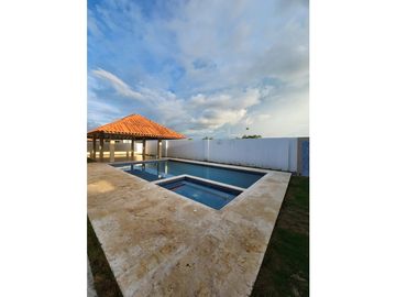 VENTA DE CASA EN CONJUNTO RESIDENCIAL SOBRE LA VIA  MONTERIA - CERETE