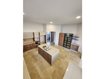 VENTA DE CASA EN CONJUNTO RESIDENCIAL SOBRE LA VIA  MONTERIA - CERETE