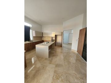 VENTA DE CASA EN CONJUNTO RESIDENCIAL SOBRE LA VIA  MONTERIA - CERETE
