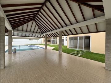 VENTA DE CASA EN CONJUNTO RESIDENCIAL SOBRE LA VIA  MONTERIA - CERETE