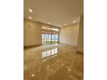 VENTA DE CASA EN CONJUNTO RESIDENCIAL SOBRE LA VIA  MONTERIA - CERETE