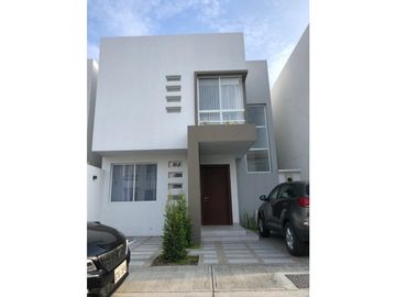 VENDO CASA EN PUERTO AZUL (BLUE VILLAGE)