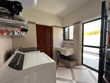 CASA EN VENTA LOMAS DEL VALLE SAN PEDRO