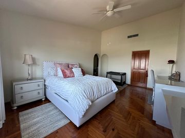 CASA EN VENTA LOMAS DEL VALLE SAN PEDRO