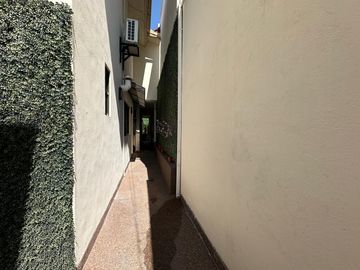 CASA EN VENTA LOMAS DEL VALLE SAN PEDRO