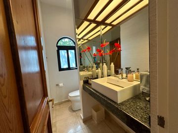 CASA EN VENTA LOMAS DEL VALLE SAN PEDRO