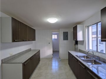 VENDO CASA VACAMONTE PH PLAYA DORADA  4 REC LB