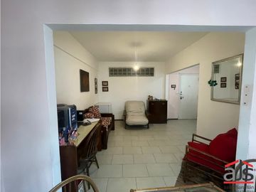 Venta departamento de dos ambientes a la calle!!!!