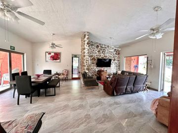 Casa Sola en Lomas de Cuernavaca Temixco - M2AI-701-Cs