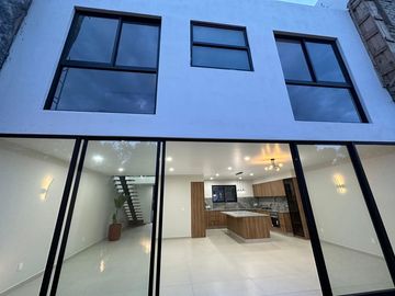 Casa de lujo en Privanza, Solares en Venta
