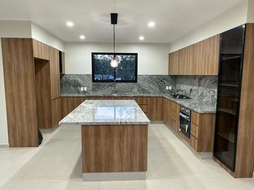 Casa de lujo en Privanza, Solares en Venta