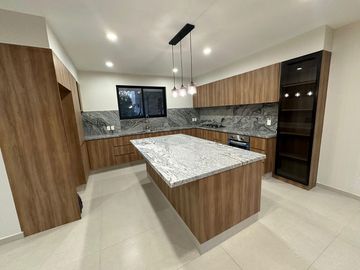 Casa de lujo en Privanza, Solares en Venta