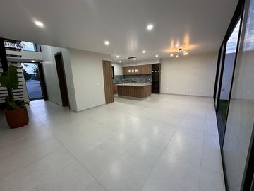 Casa de lujo en Privanza, Solares en Venta