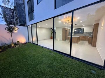 Casa de lujo en Privanza, Solares en Venta