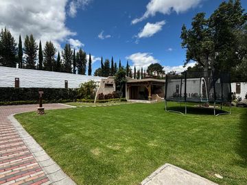 VENTA HERMOSA CASA NUEVA  - 3 DORMITORIOS - ESTUDIO - SALA DE ESTAR- SANTA ROSA - TUMBACO