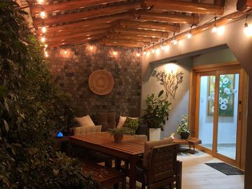 VENTA HERMOSA CASA NUEVA  - 3 DORMITORIOS - ESTUDIO - SALA DE ESTAR- SANTA ROSA - TUMBACO