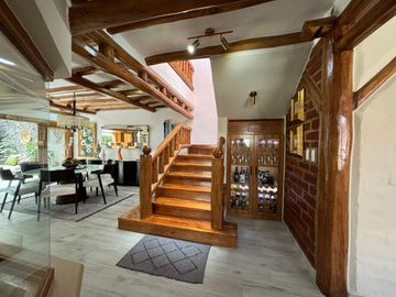 VENTA HERMOSA CASA NUEVA  - 3 DORMITORIOS - ESTUDIO - SALA DE ESTAR- SANTA ROSA - TUMBACO