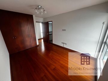 Exclusivo Penthouse con Terraza con Amplio Jardín
