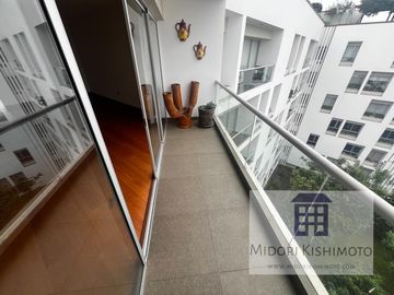 Exclusivo Penthouse con Terraza con Amplio Jardín