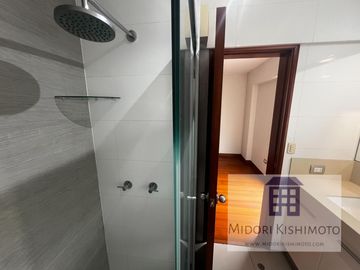 Exclusivo Penthouse con Terraza con Amplio Jardín