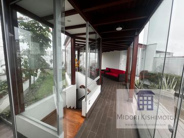 Exclusivo Penthouse con Terraza con Amplio Jardín