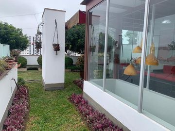 Exclusivo Penthouse con Terraza con Amplio Jardín