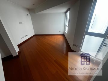 Exclusivo Penthouse con Terraza con Amplio Jardín