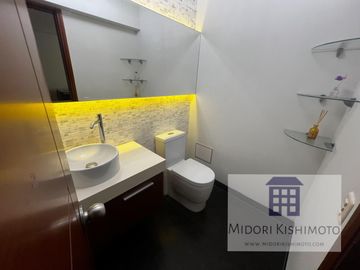 Exclusivo Penthouse con Terraza con Amplio Jardín