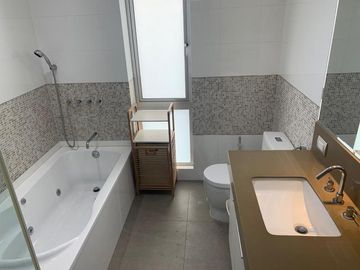 Exclusivo Penthouse con Terraza con Amplio Jardín