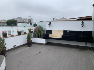 Exclusivo Penthouse con Terraza con Amplio Jardín