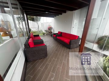 Exclusivo Penthouse con Terraza con Amplio Jardín