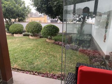 Exclusivo Penthouse con Terraza con Amplio Jardín
