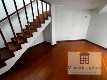 Exclusivo Penthouse con Terraza con Amplio Jardín