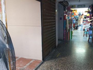 Local con excelente ubicación en el Centro Comercial Zona Franca-Trujillo