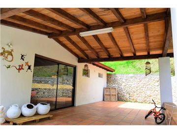venta o arriendo Casa finca con 700 m2,  en el retiro