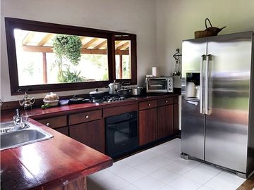 CASA CAMPESTRE EN CONJUNTO CERRADO EN LA VIA SAN ANTONIO LA CEJA.