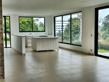 Casa en unidad cerrada en Rionegro cerca a comfama