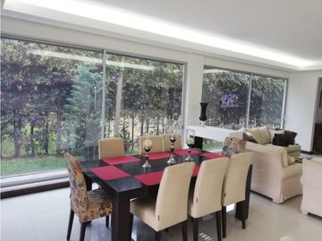 CASA EN EL RETIRO EN CONJUNTO CERRADO