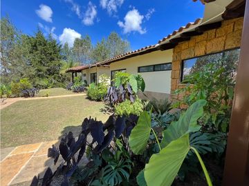 Casa campestre de 330 M² , 4 habitaciones ubicada en Quirama