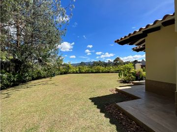 Casa campestre de 330 M² , 4 habitaciones ubicada en Quirama